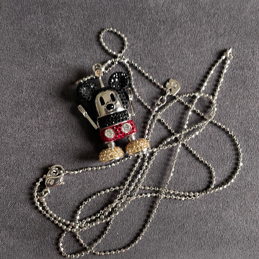 🦢 SWAROVSKI 🦢 Retired MICKEY MOUSE Pendant